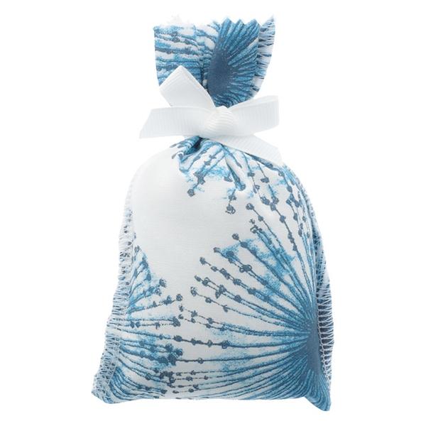 SACHET EN TISSU FLEURS BLEUES